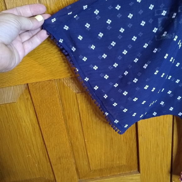 Olsenboye blue patterned flowy chiffon boho short sleeve peasant top - Picture 7 of 7